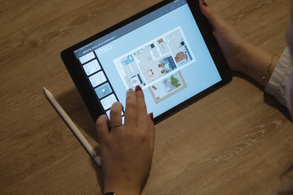 Vue 3D d’un projet d’aménagement sur iPad réalisée par une architecte d’intérieur
