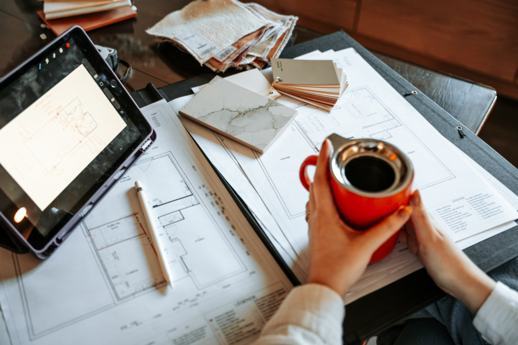 Travail sur un projet pour une prestation d'architecture intérieure
