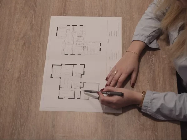 Suivi personnalisé de votre rénovation Analyse d’un plan pendant un pilotage rénovation